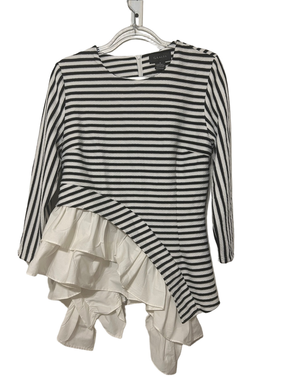 🧸Gracia Black & White Striped Asymmetrical Ruffle Top size M GUC